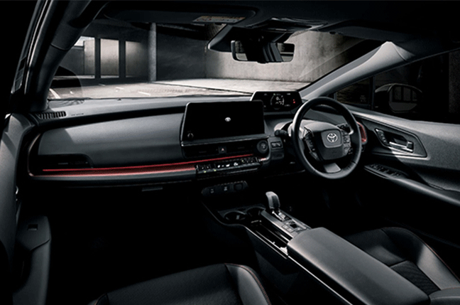 トヨタ新型プリウスの内装を紹介！内装色や収納スペース【画像40枚】
