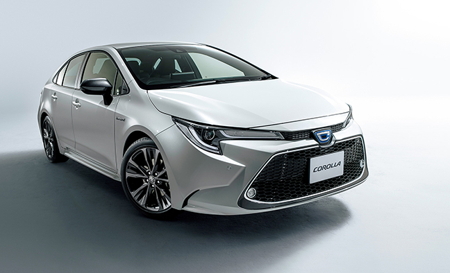 カローラ HYBRID W×B(2WD)(ホワイトパールクリスタルシャイン)<オプション装着車>