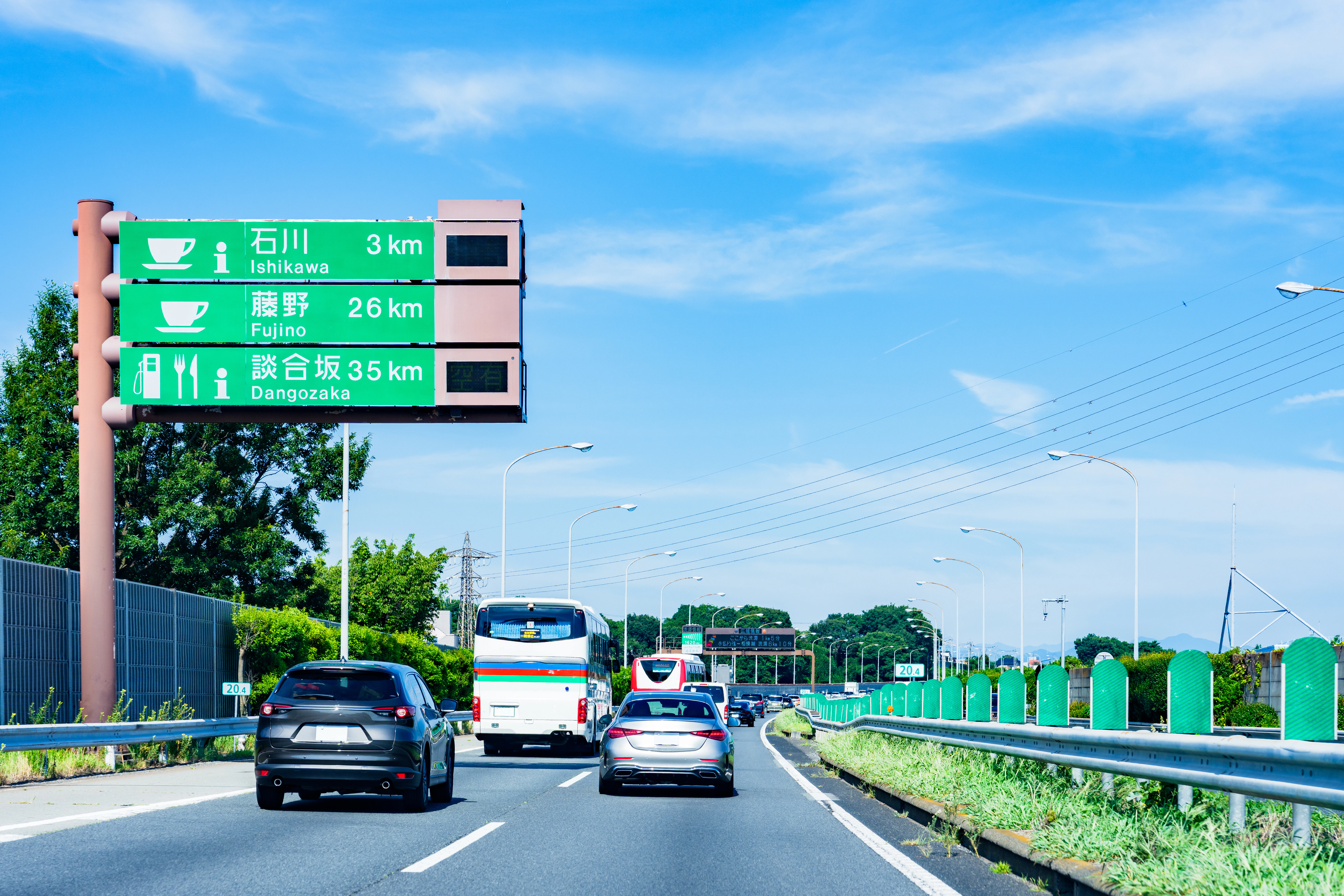 SA・PAは誘惑がいっぱい！長距離ドライブで失敗しない『休憩のタイミング』と場所選び