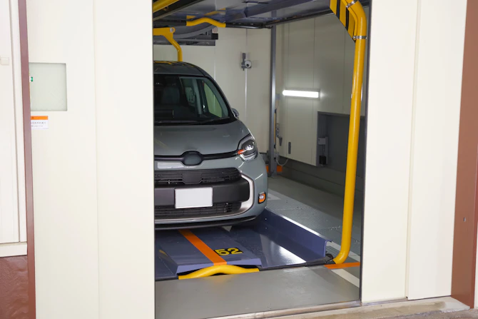 【5ナンバー・3ナンバーとは違う】機械式立体駐車場で絶対に知っておくべき「車のサイズ制限」完全攻略マニュアル