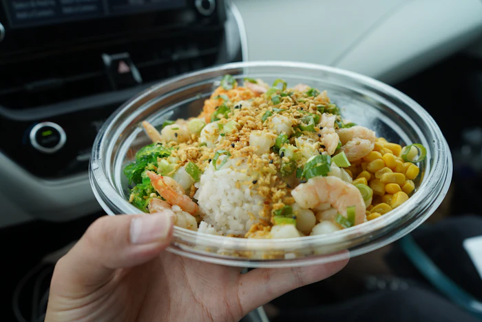 車内を汚したくない！ドライブ中に食べやすい・食べにくい食べ物ランキング