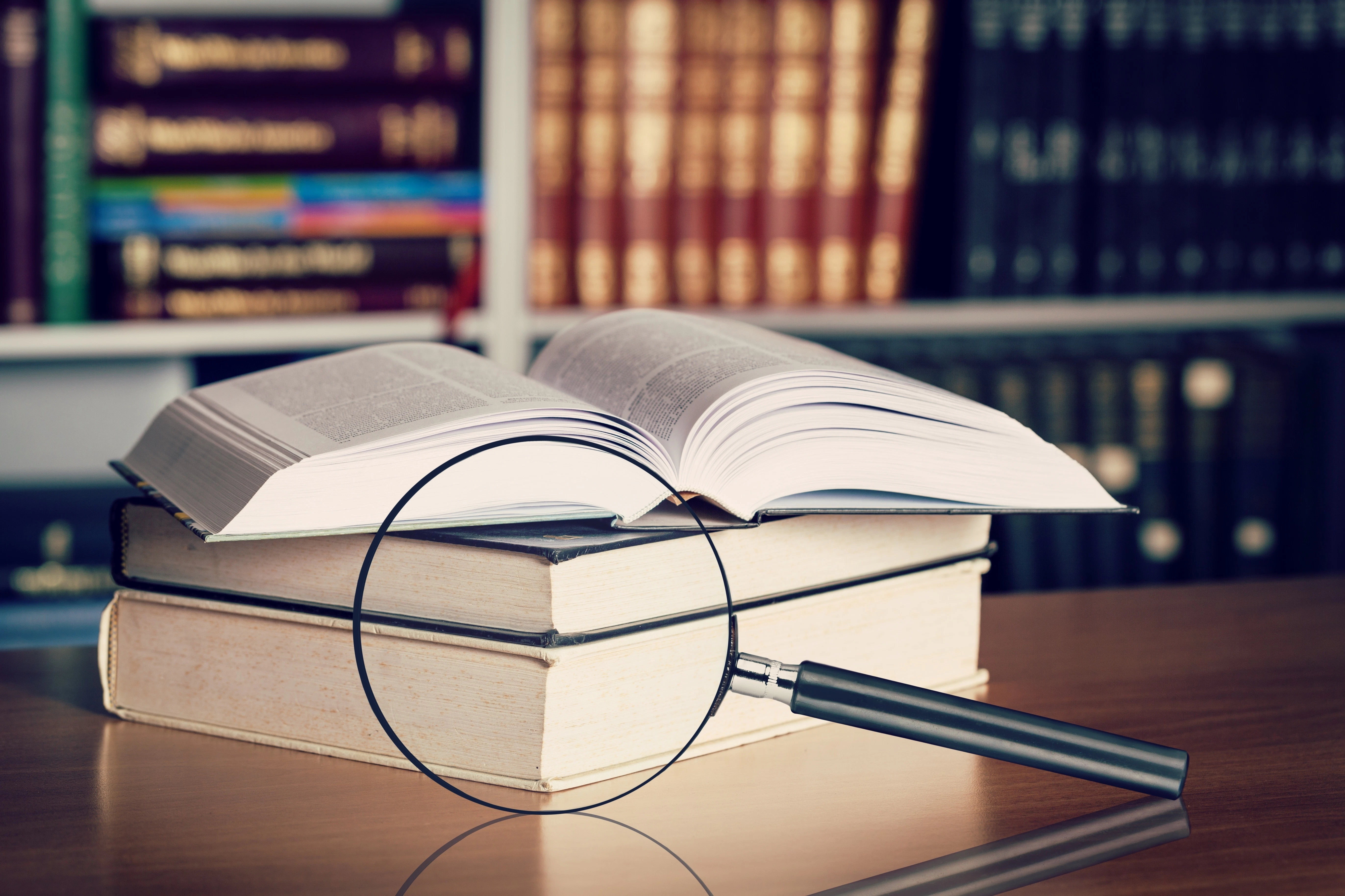 知っておくだけで「脱・初心者」！カーライフが楽しくなる重要用語＆略語30選