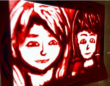 学生作品⑥思ったようには描けず、砂と指で描く不自由さから楽しい雰囲気が生まれます。