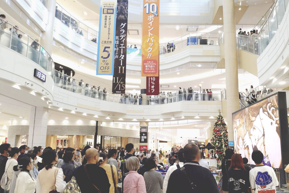 愛知県と岐阜県の砂を用いたサンドアートパフォーマンスです