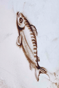ヒレは形に沿って爪の先を使います。絵としては完成！