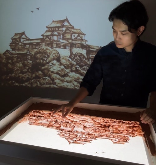 サンドアーティスト Koheiが作画する松山城