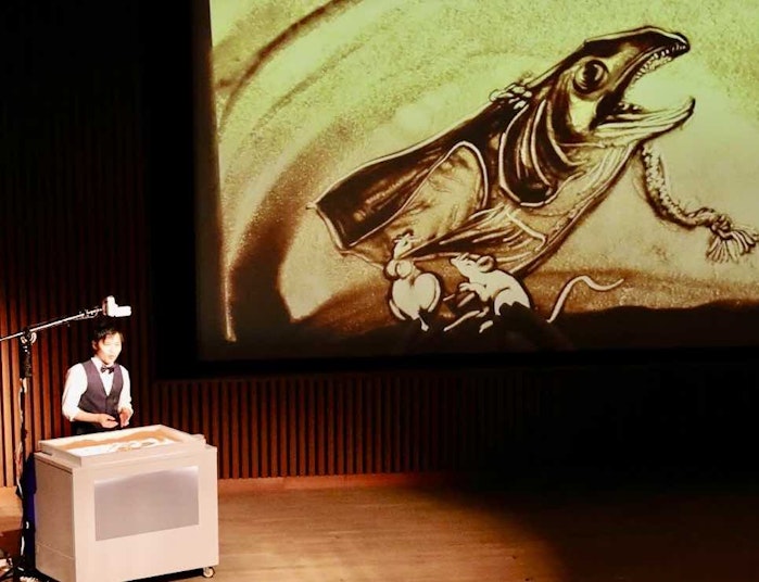 「北斎の人生」を実演