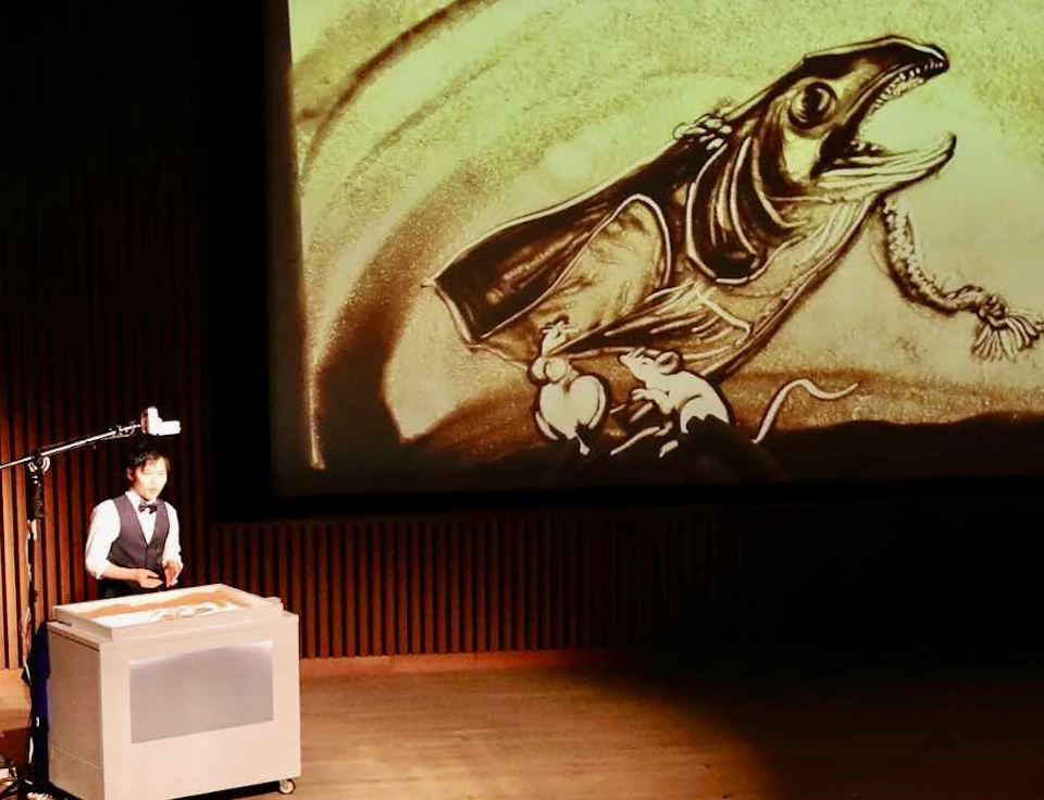 「北斎の人生」を実演
