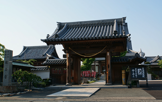 瑠璃山龍谷寺