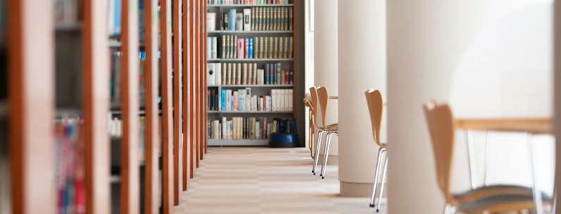 自費出版の本は図書館に寄贈できる?必要なものや具体的な流れを紹介
