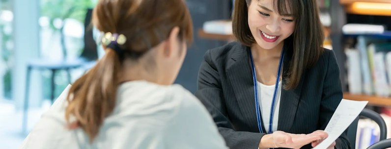 会社案内の作り方を5ステップで解説!作成に使えるソフトも紹介