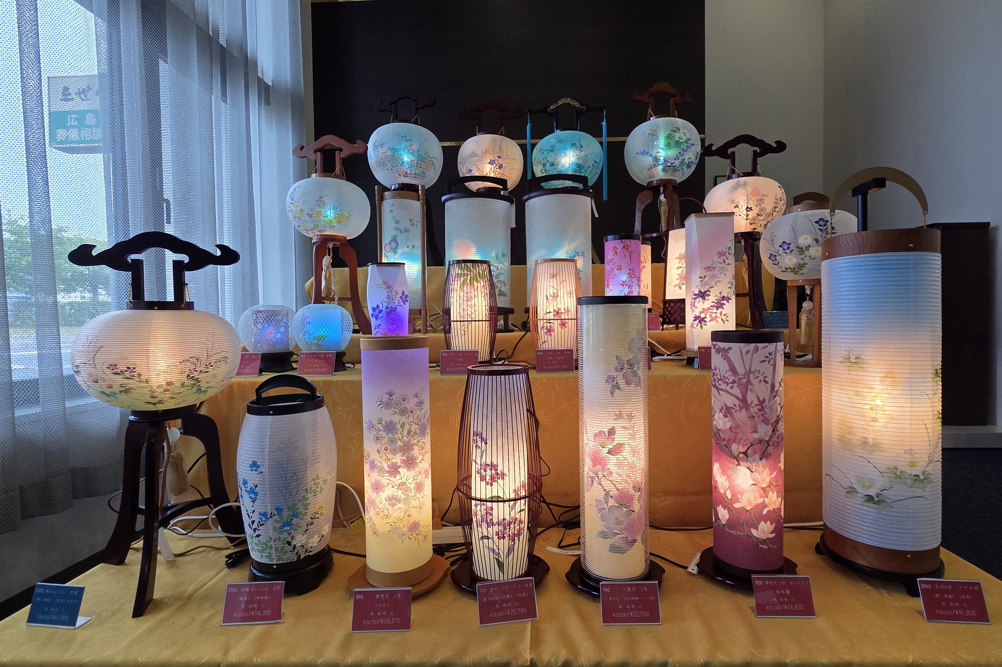 2025年盆提灯の展示販売を開始しました | 平安祭典 三世仏壇