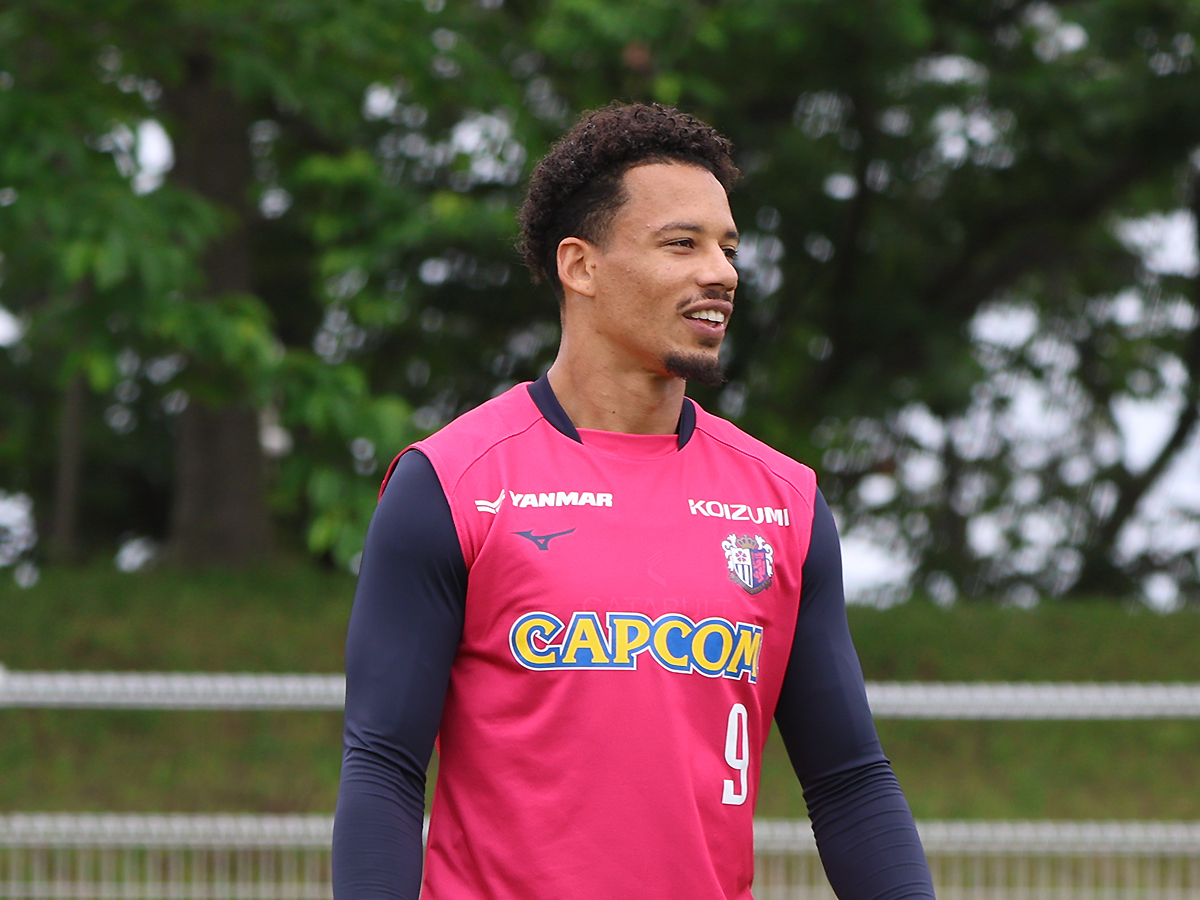 スポーツニッポンにラファエル ハットン選手のインタビューが
