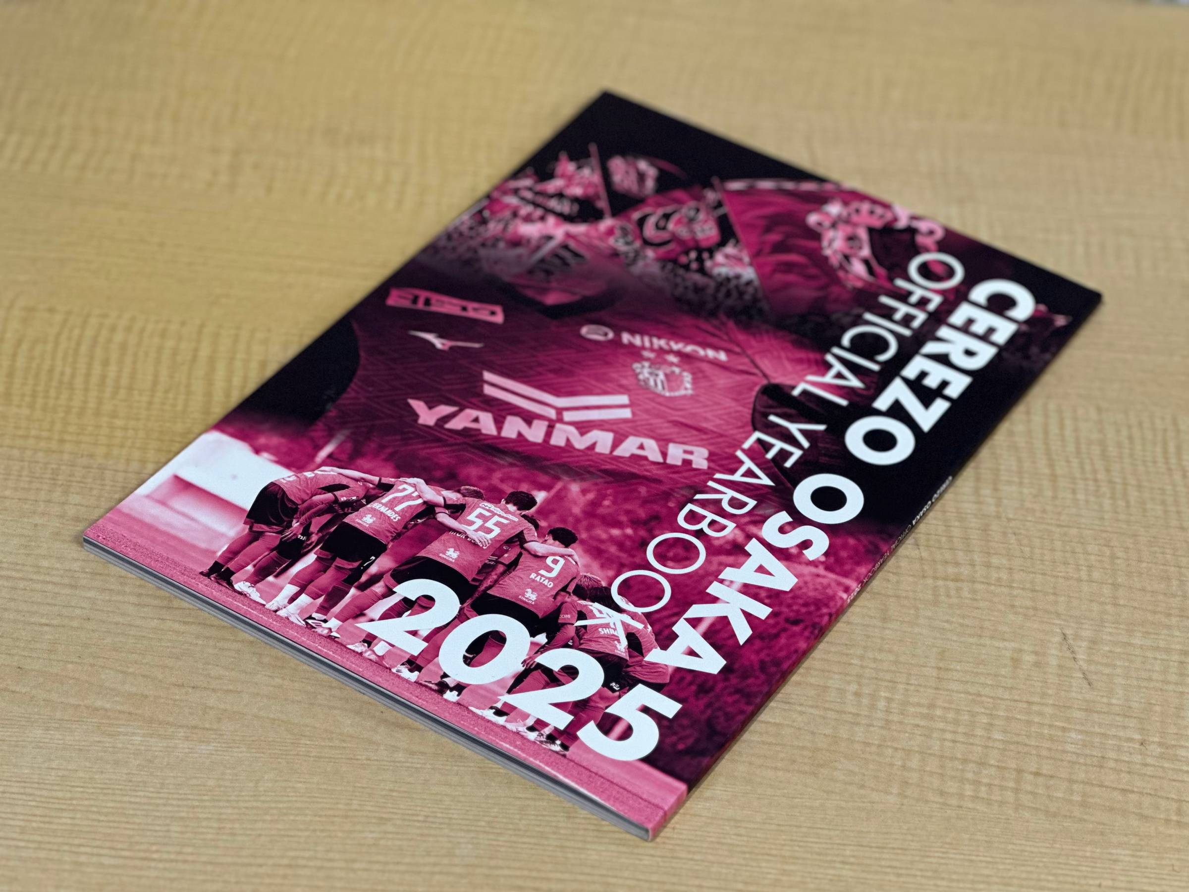 2025「オフィシャルイヤーブック」を発売！ | セレッソ大阪