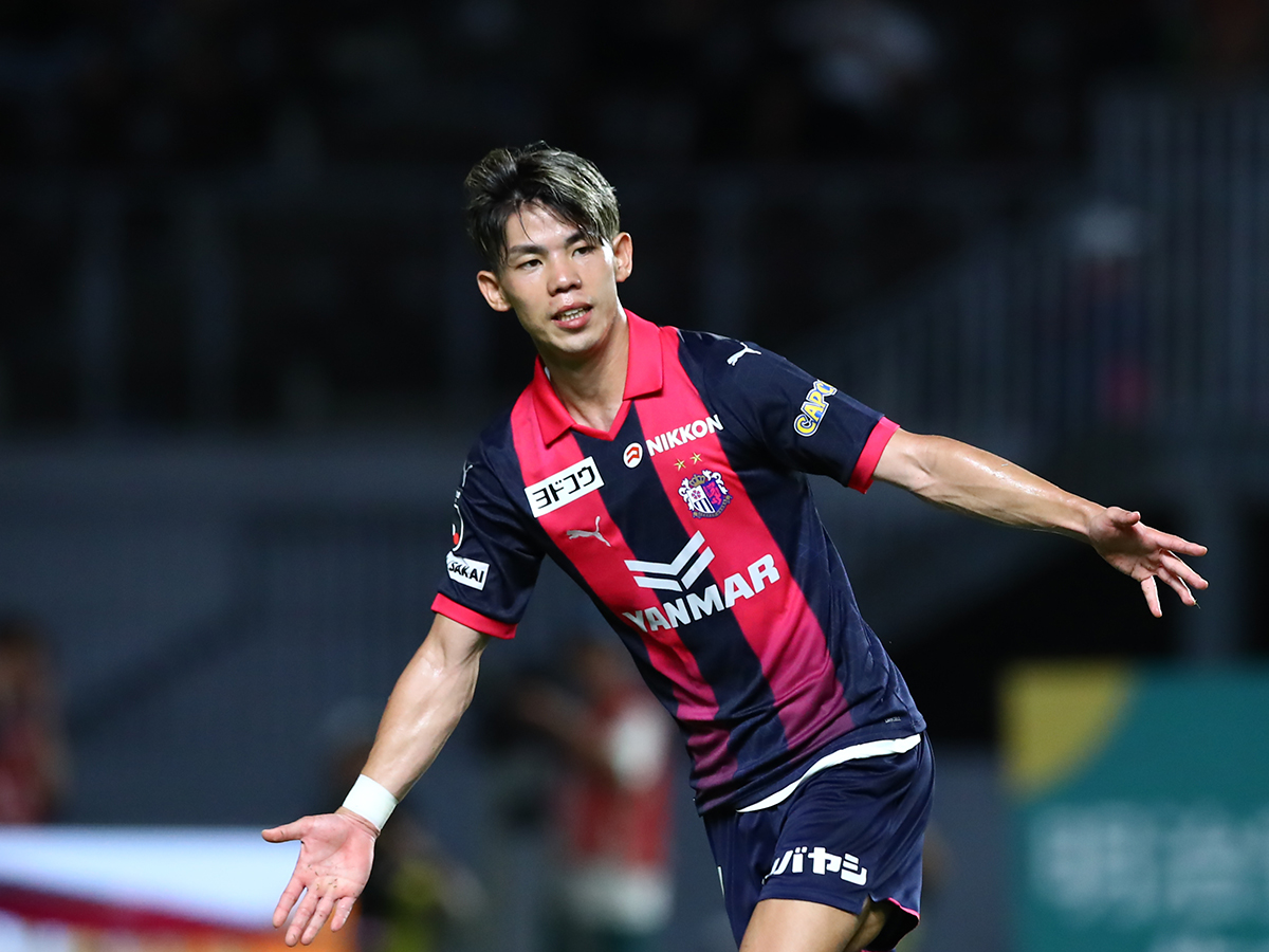 Shinji Kagawa strike hands PSG defeat in Osaka