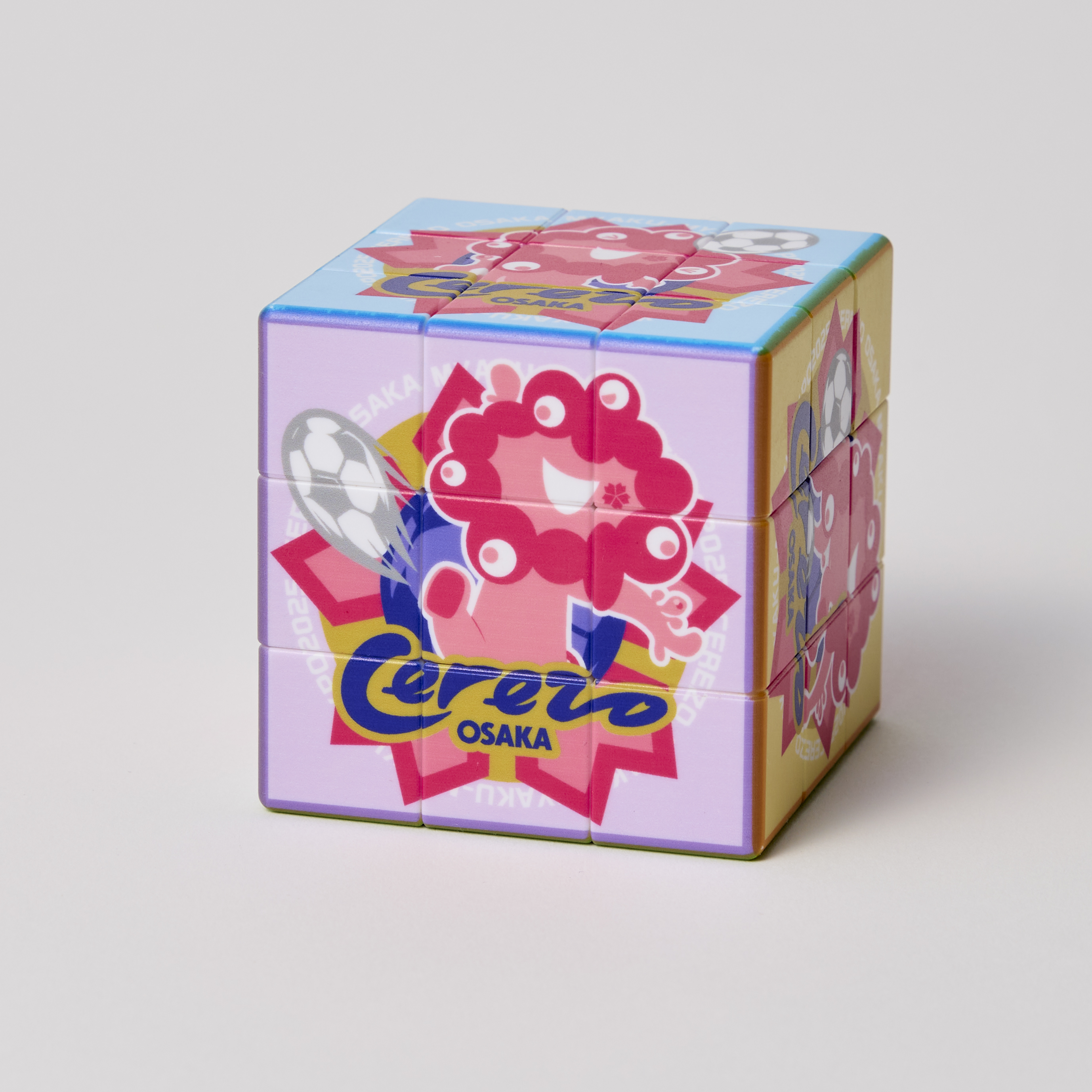 桜色に染まる「ミャクミャク」！大阪・関西万博との限定