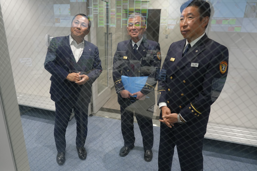 森島寛晃会長が大阪市消防局を視察訪問しました | セレッソ大阪