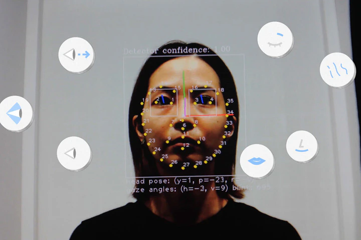 Panasonic's installation "aura meditation" visualizes your auras