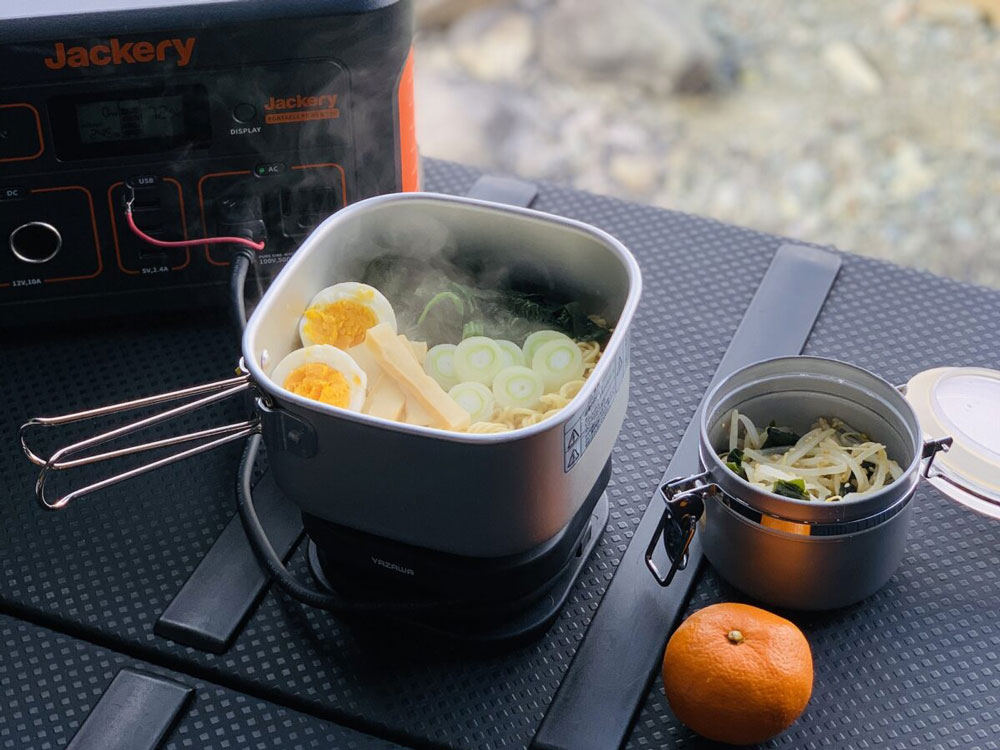 屋内でも安全に使える電気調理器！「トラベルマルチクッカー」を徹底