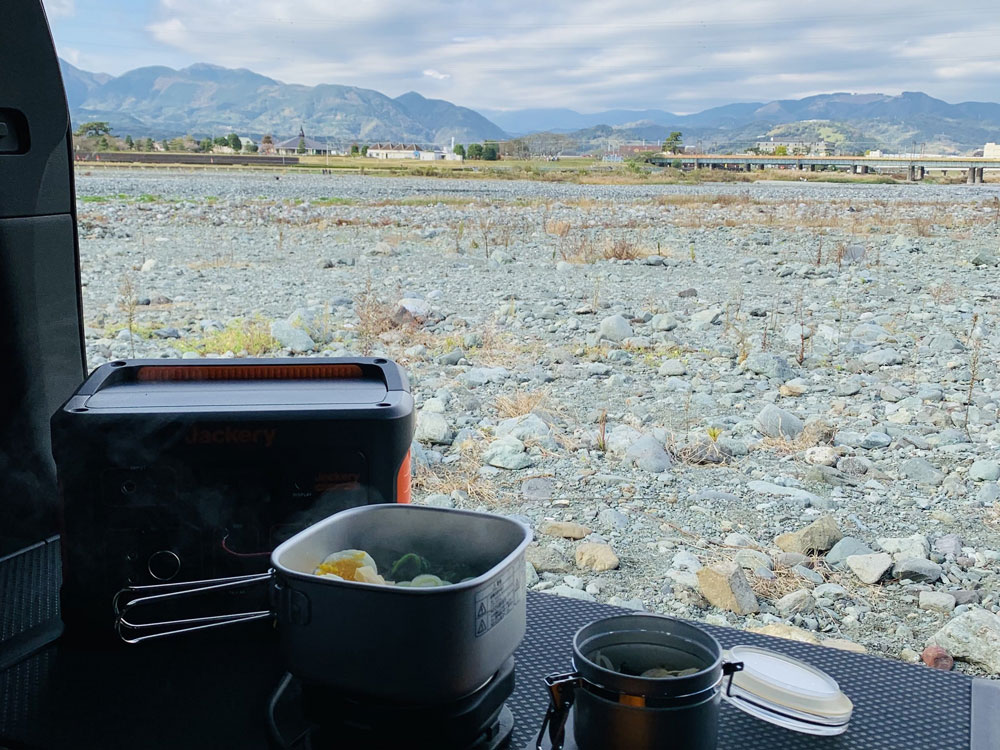 低調理器 屋内でも安全に使える電気調理器！「トラベルマルチクッカー」を徹底