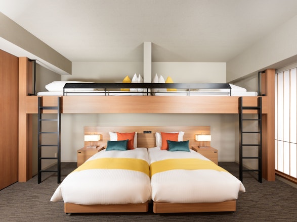 Deluxe One-Bedroom Loft Bed Apartment
