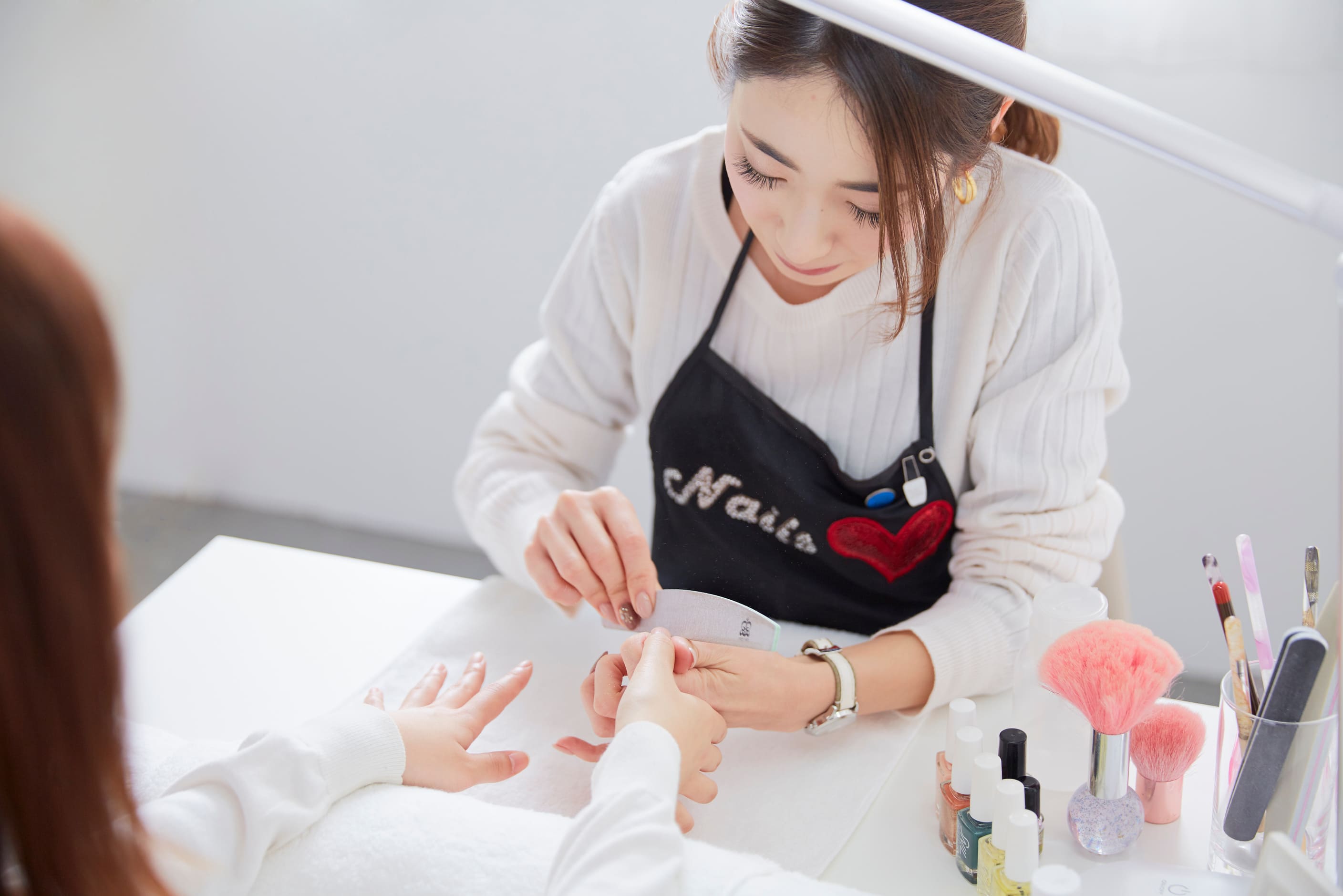 JNAネイリスト認定講師とは？資格取得のメリットや、受験資格・試験