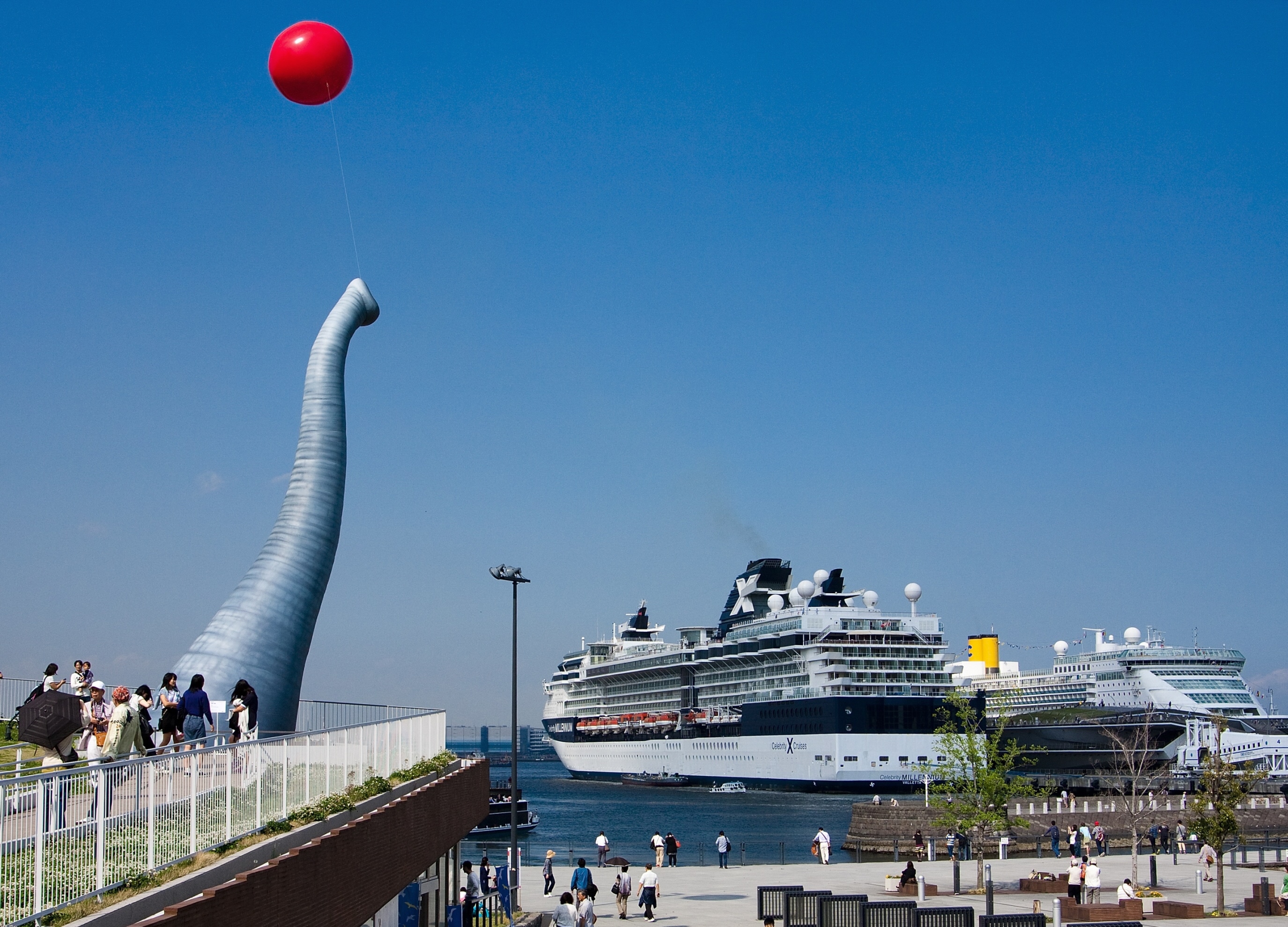 Yokohama Food Tour: Enjoy the Best of this Port City with Popular, Authentic Japanese Specialties and Recommended Japan Souvenirs.