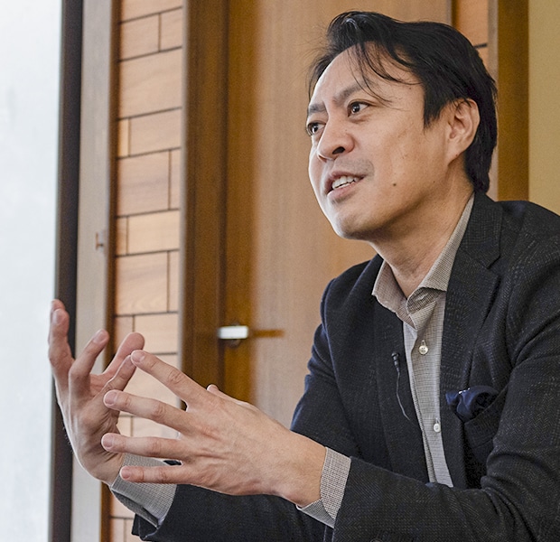 株式会社 Ahead of the curve
