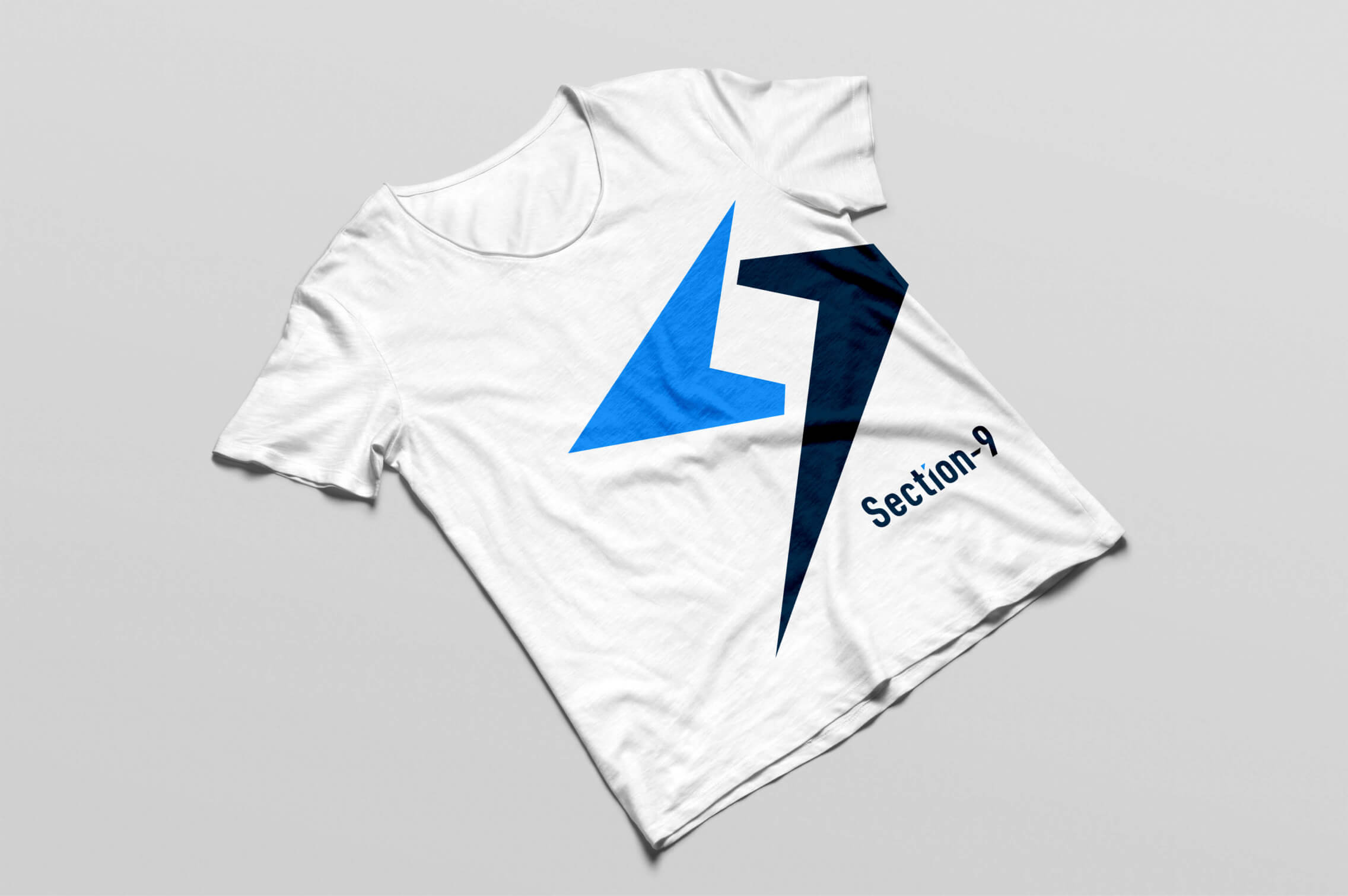 Section−9のロゴを利用したTシャツの画像