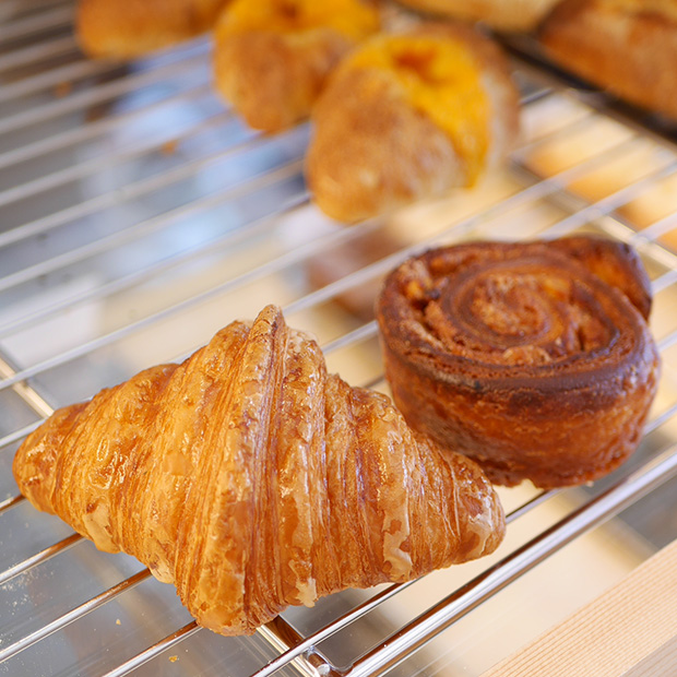 【葉山】理由がある！冷やしても美味しい、大人気の“クロワッサンとシナモンロール”