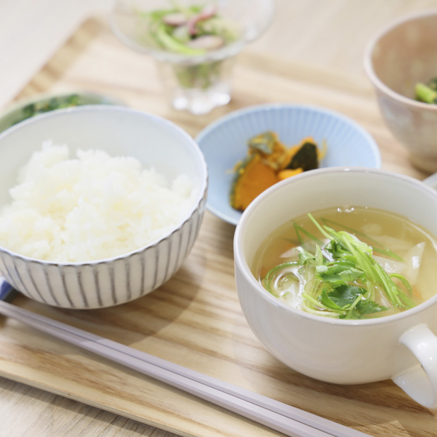 【葉山】昭和の家庭料理でほっと一息。「ままあん」佐藤ともこさんの一汁五菜定食