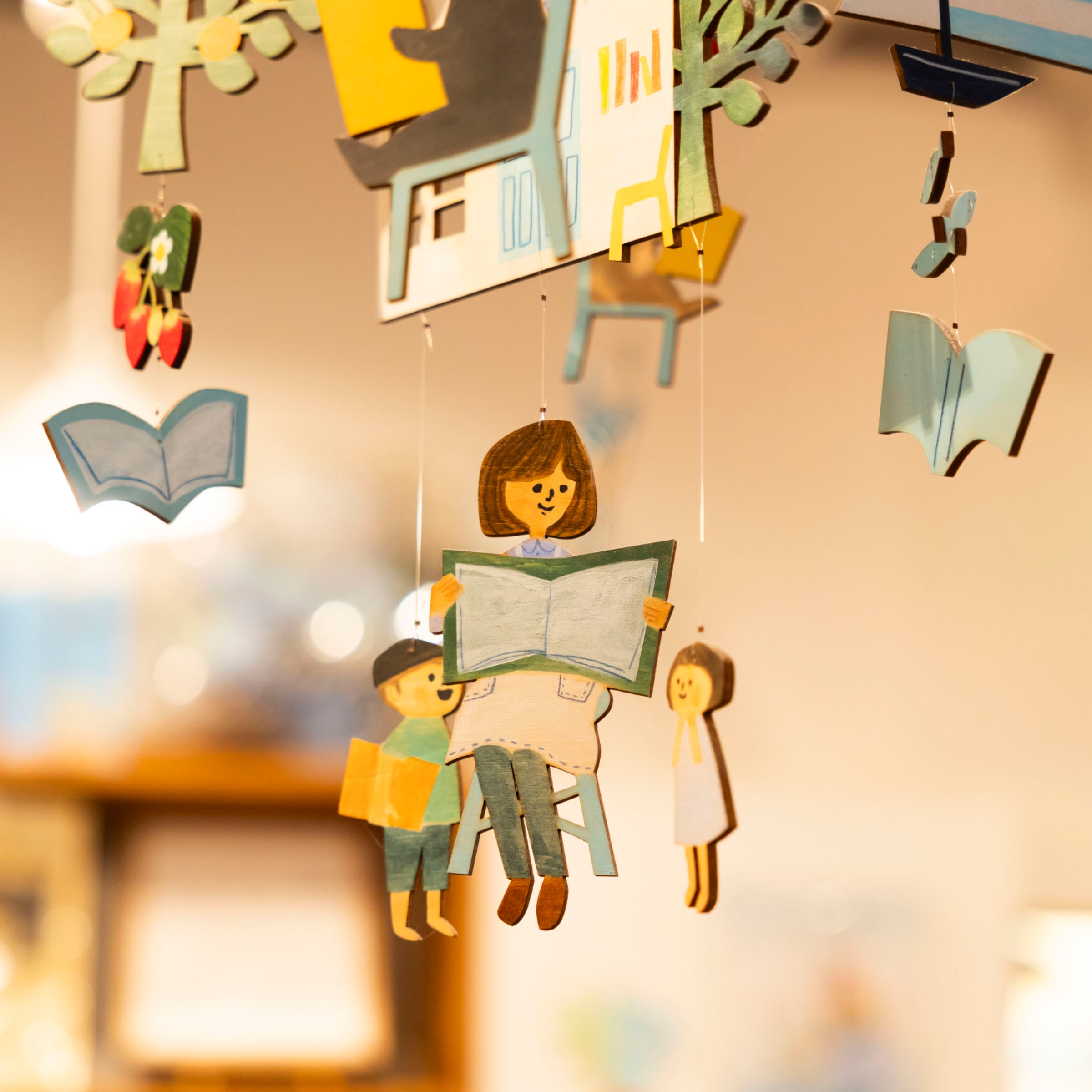 【横須賀】「うみべのえほんや ツバメ号」で穏やかな絵本時間に浸かる