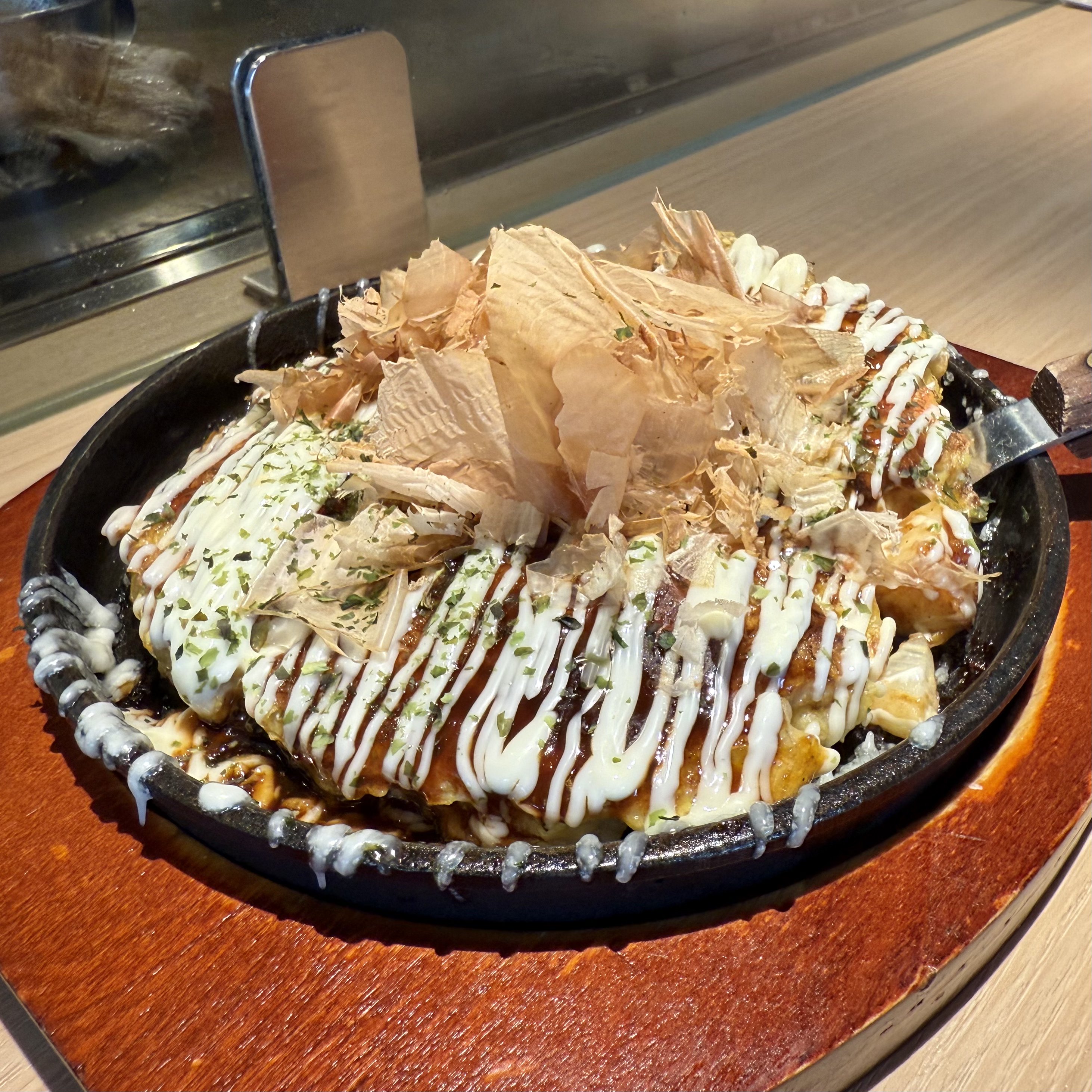 高級な邸宅の正体はアットホームな鉄板焼き居酒屋！店長・横山莉生さんの「かむらど佐島店」