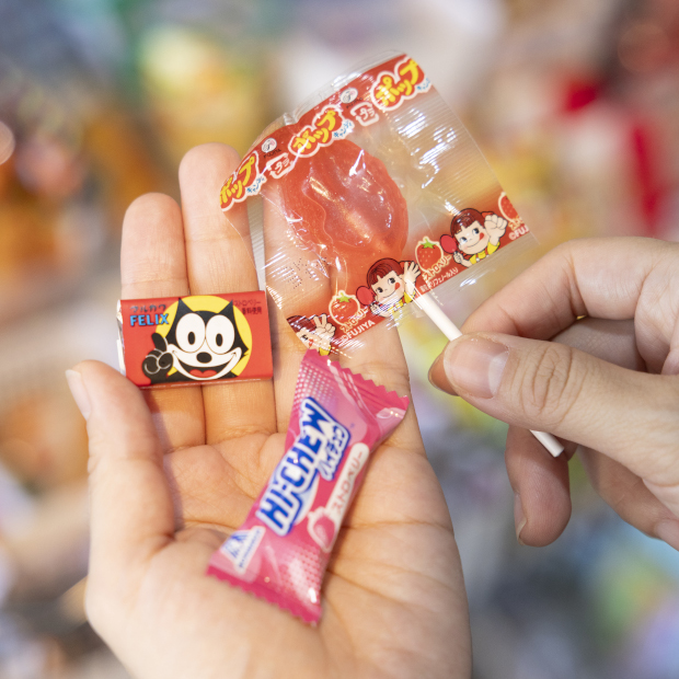 【三浦海岸】駄菓子で地域の子どもを見守る焼き鳥屋「BC-STAND」