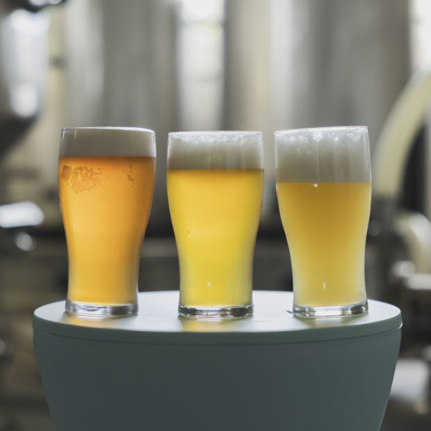 【横須賀】潮彩レモン香る、ふわふわのビール「ひつじ雲ヴァイツェン」