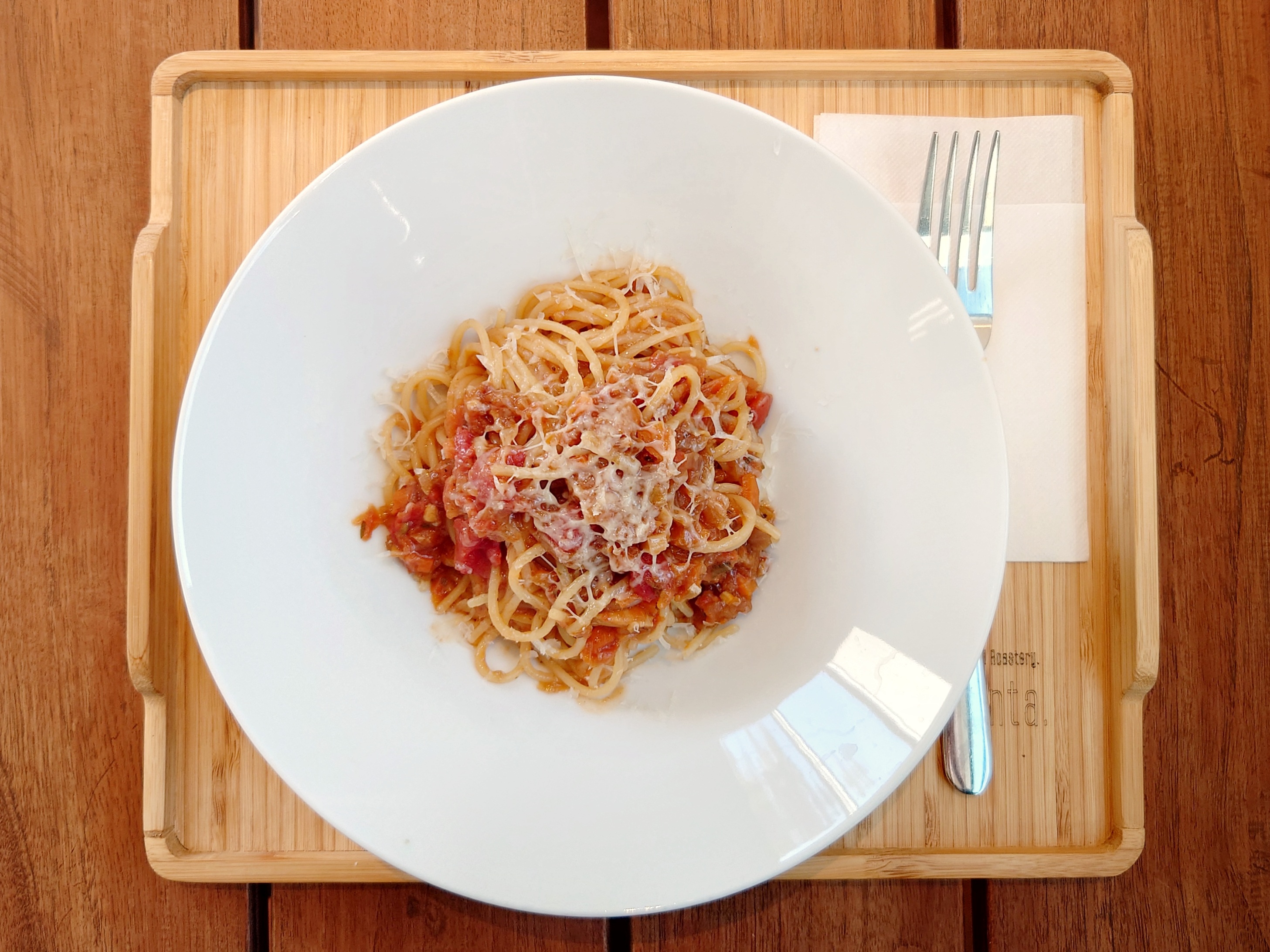 【三浦】海とコーヒー香るリビング「Beach Wellness Lounge カフェ ラプンタ」