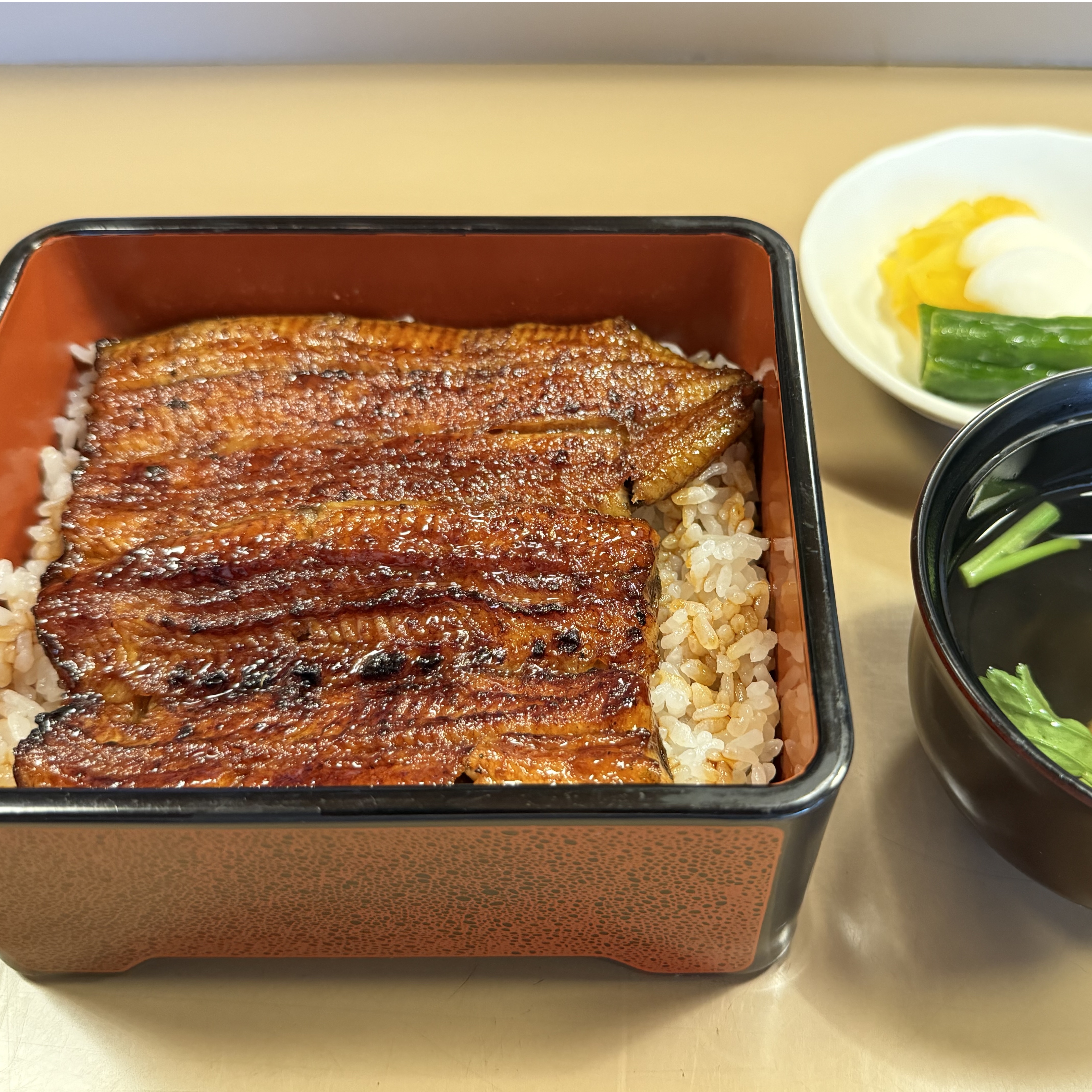 【横須賀】勝海舟も通った創業150年老舗「うなぎ梅本」の絶品関東風 うな重