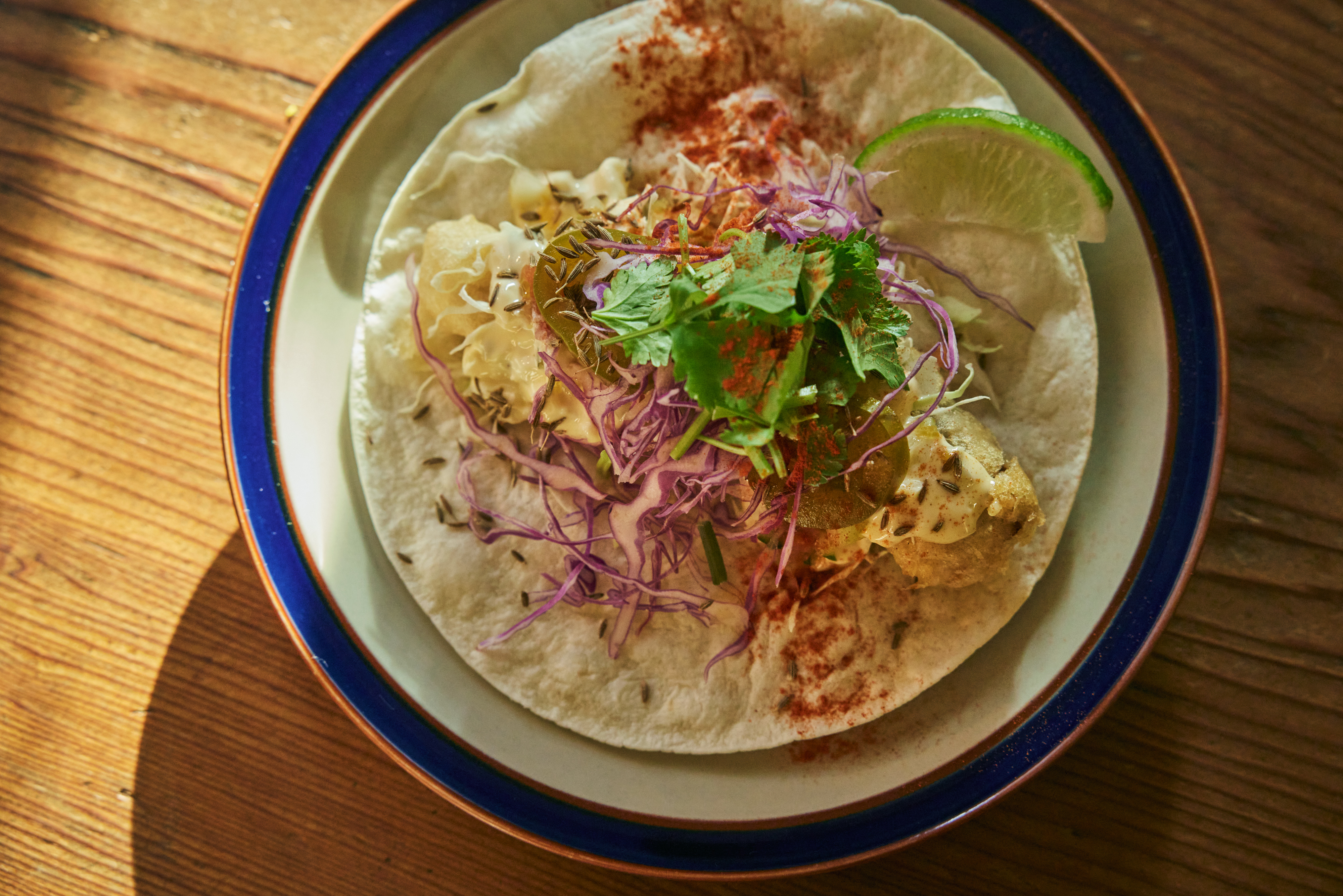 【逗子】海の家が手がける「ブルームーン逗子」で地産地消のフィッシュタコスを堪能