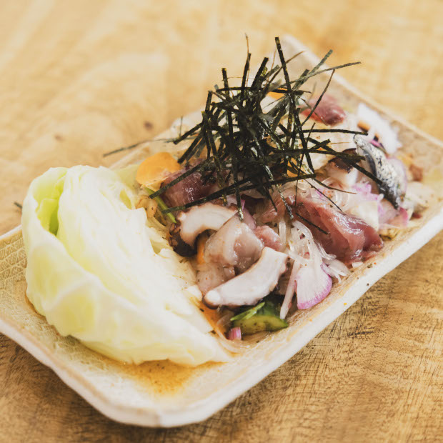 【久里浜】ひと口が国際協力につながる「百年の杜」のタイ風春雨サラダ