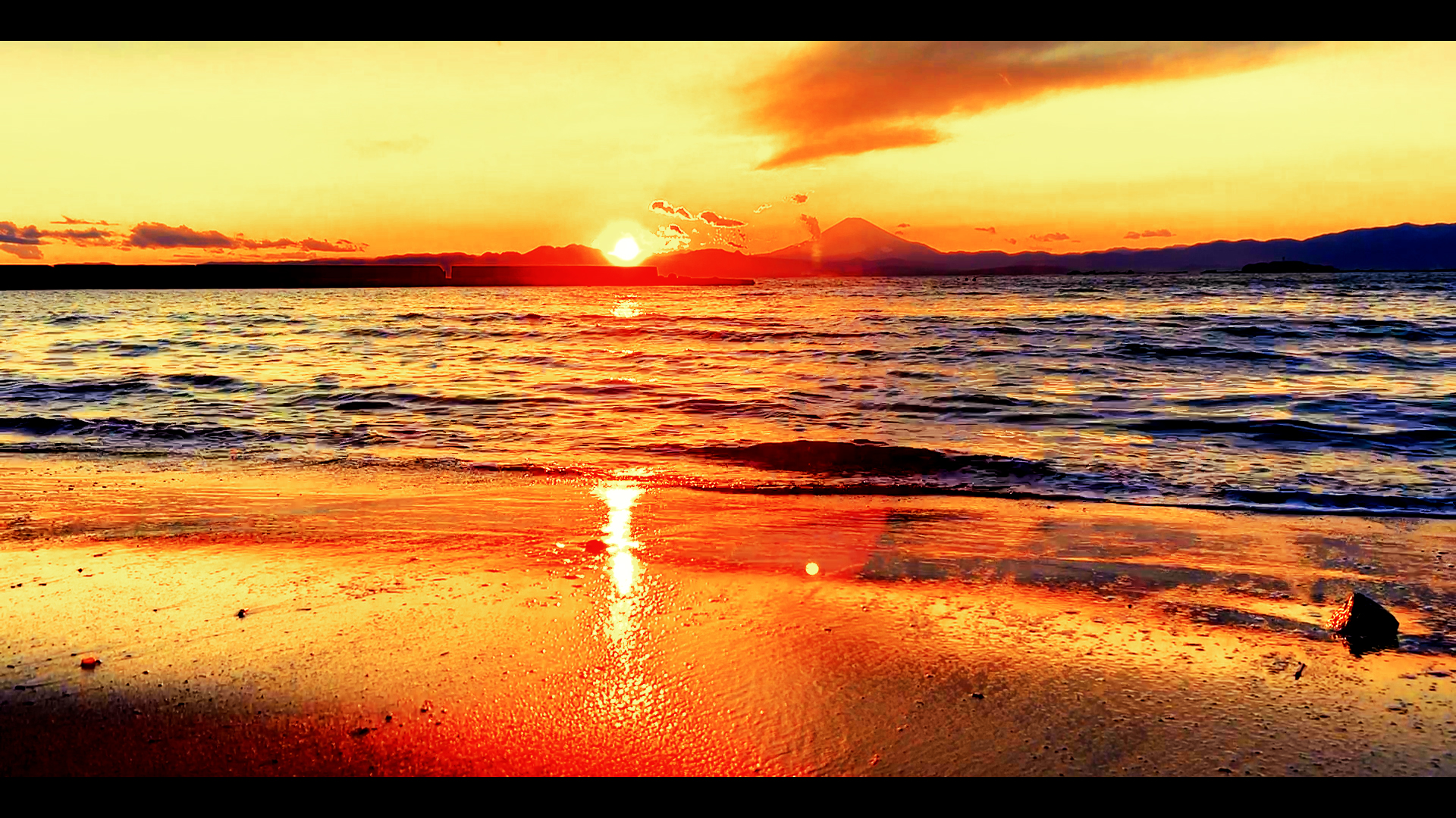 【焚火】葉山の海に沈む夕陽を見ながらワインを▼三浦半島飲み歩きの旅