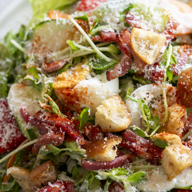 【葉山】非日常ラウンジ「UNDER THE PALMO」で味わう三浦野菜とリゾート時間