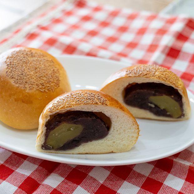 【久里浜】昭和23年創業の味。
ワカフジベーカリーのくりはまあんぱん