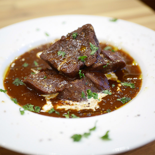 【横須賀】とろける牛タンと濃厚ソースの至福ランチ「牛タンのシチュー」｜Piccolo Bruco