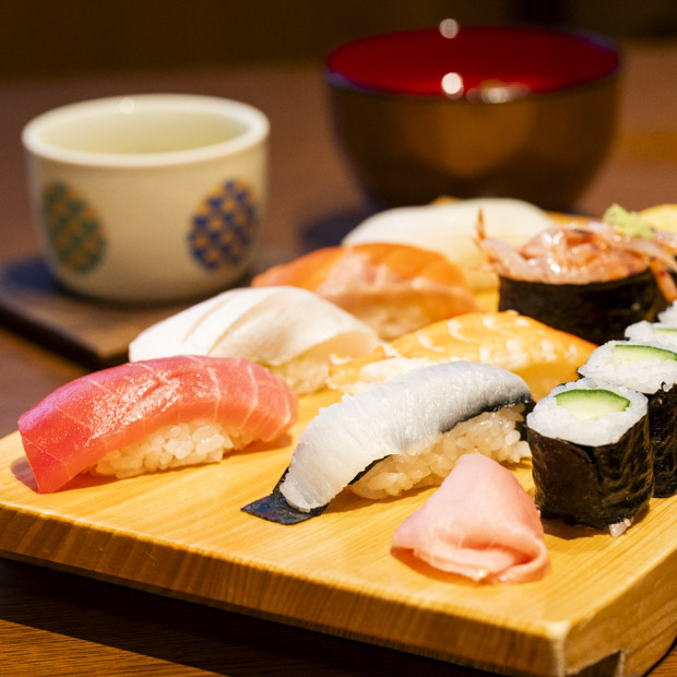 【久里浜】老舗「ひさご寿司」で味わう職人技の「ランチにぎり」〜親子で守る味と想い