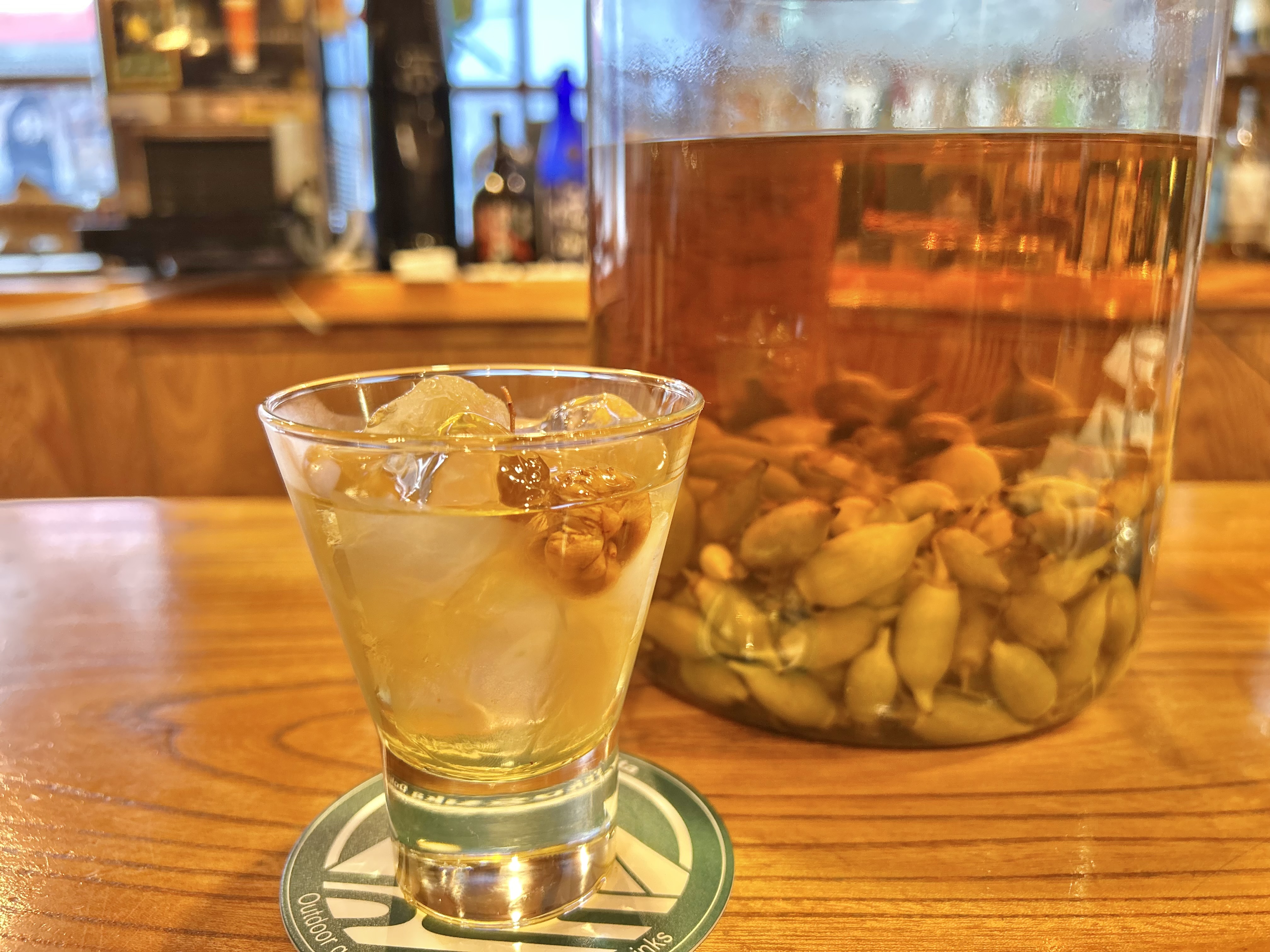 【横須賀】山の恵みで仕込む18種の自家製リキュール「Kadoya no BAR」