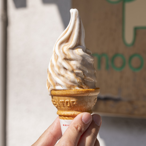 【逗子】濃厚エスプレッソがクセになる！「moomoo’s」のパリパリカフェソフト