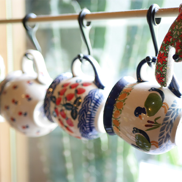 【葉山】人気惣菜パン店で意外な出会い！実用と美を備えたポーランド食器