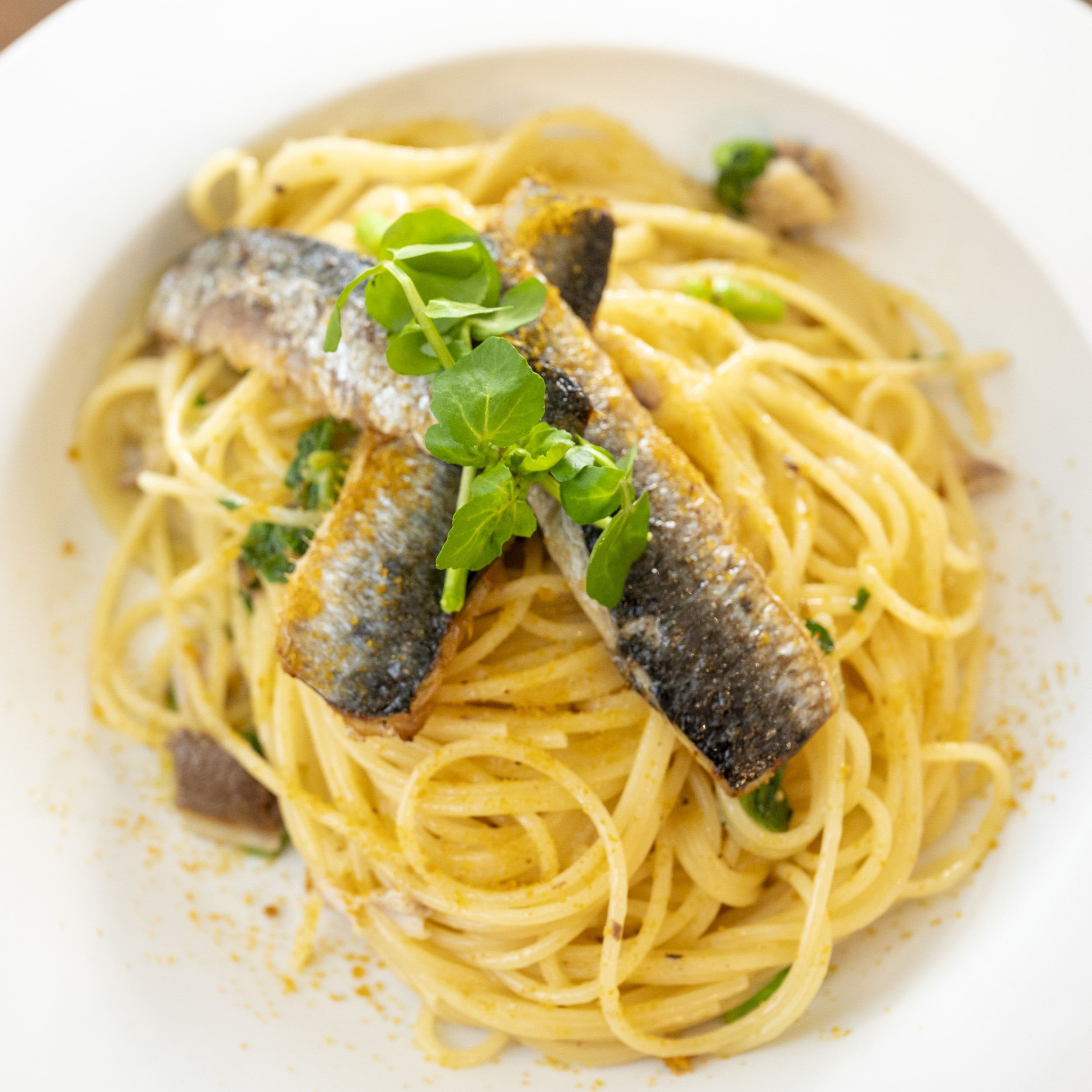 【逗子】店主こだわりパスタと自家製コンブチャが名物。幅広い世代が集う「E.M STAND」