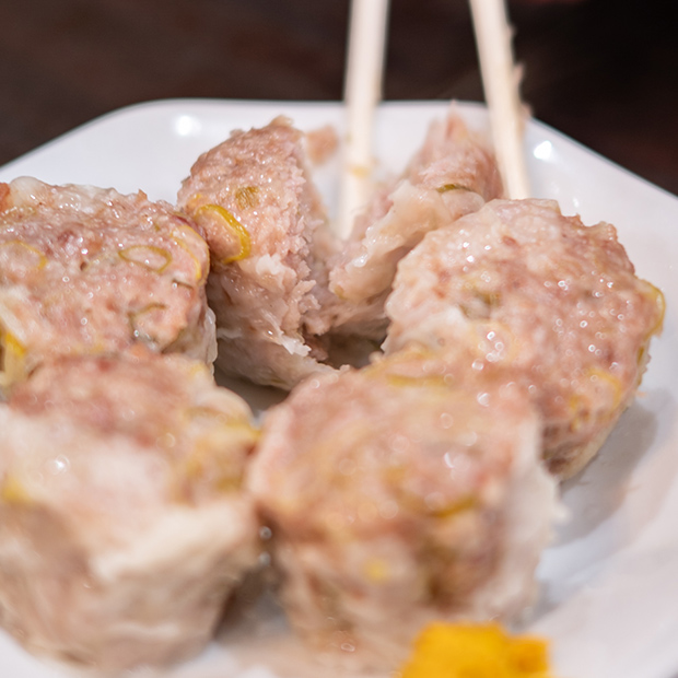 【三崎】有名町中華「中華料理 牡丹」で年間3万個作る「手作りジャンボ焼売」