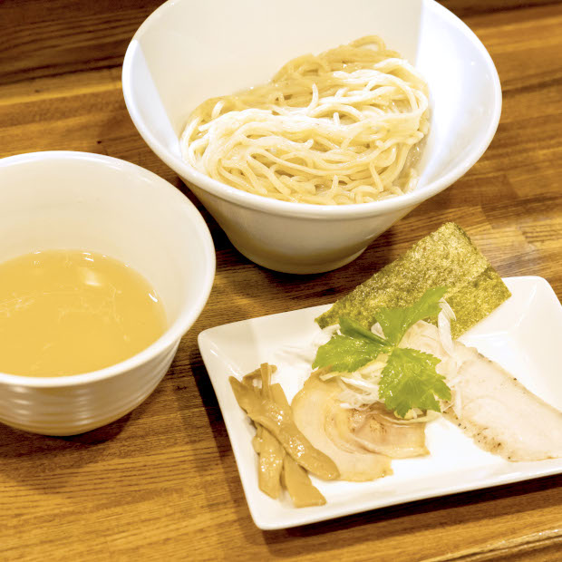 【三浦海岸】海への敬意から生まれた「中華そば あら井」の“自然派”つけそば